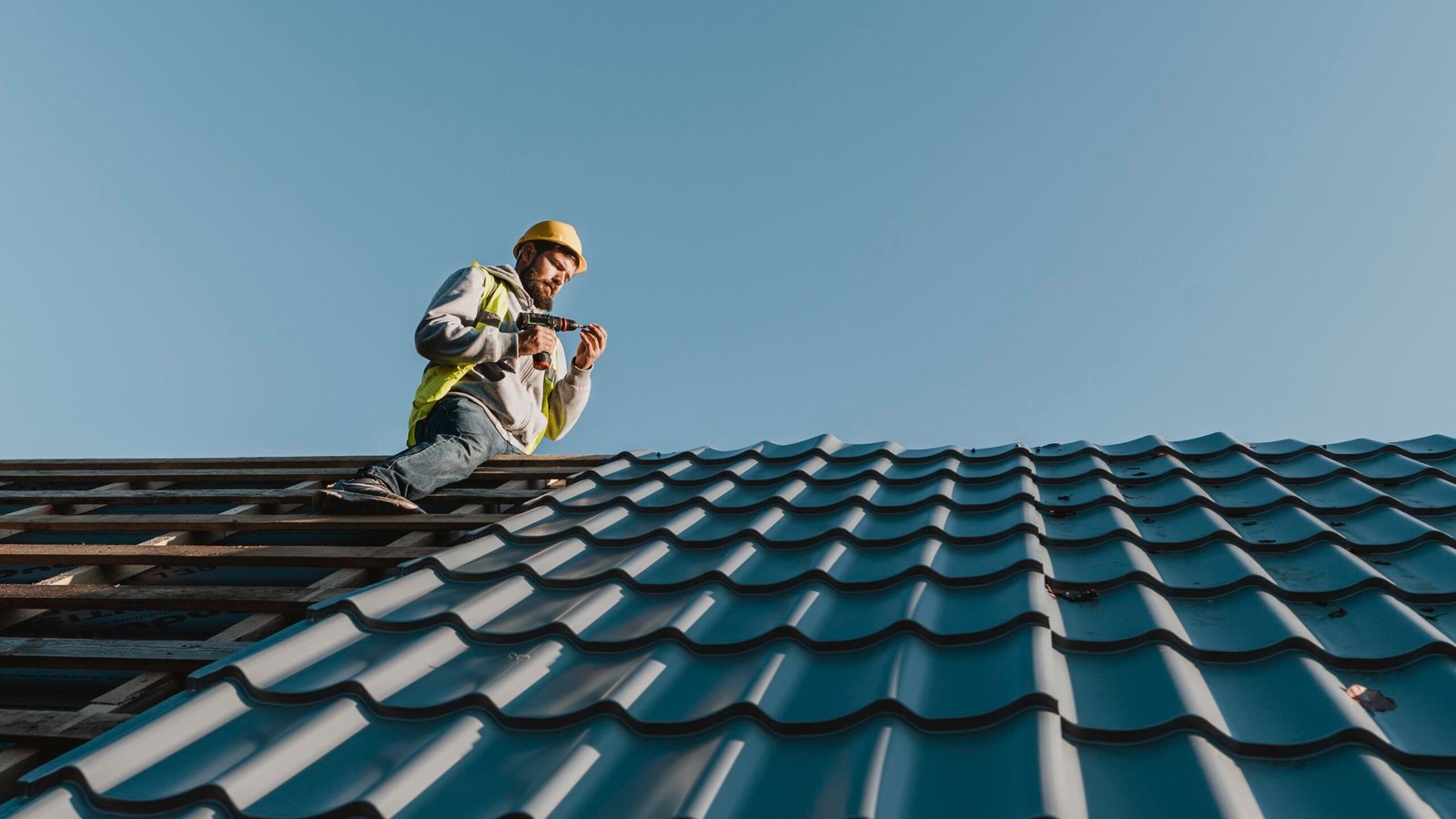 how do i know if a roofing company is legit